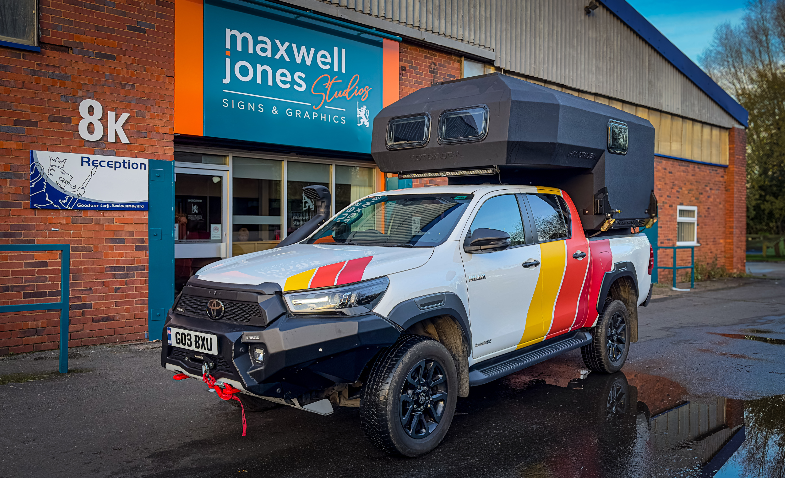 5353536 Vehicle Graphics