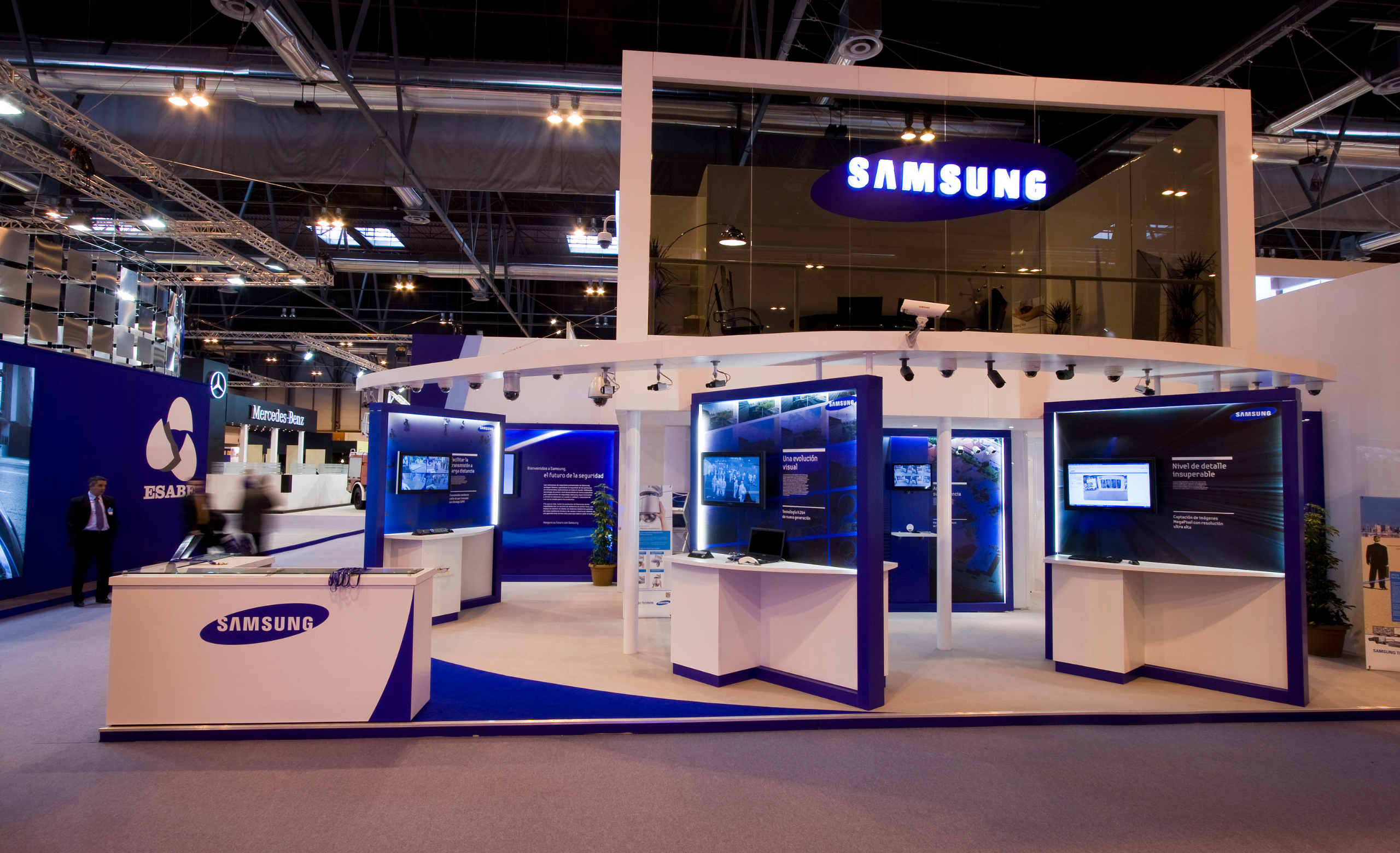 8773 Exhibition Stands